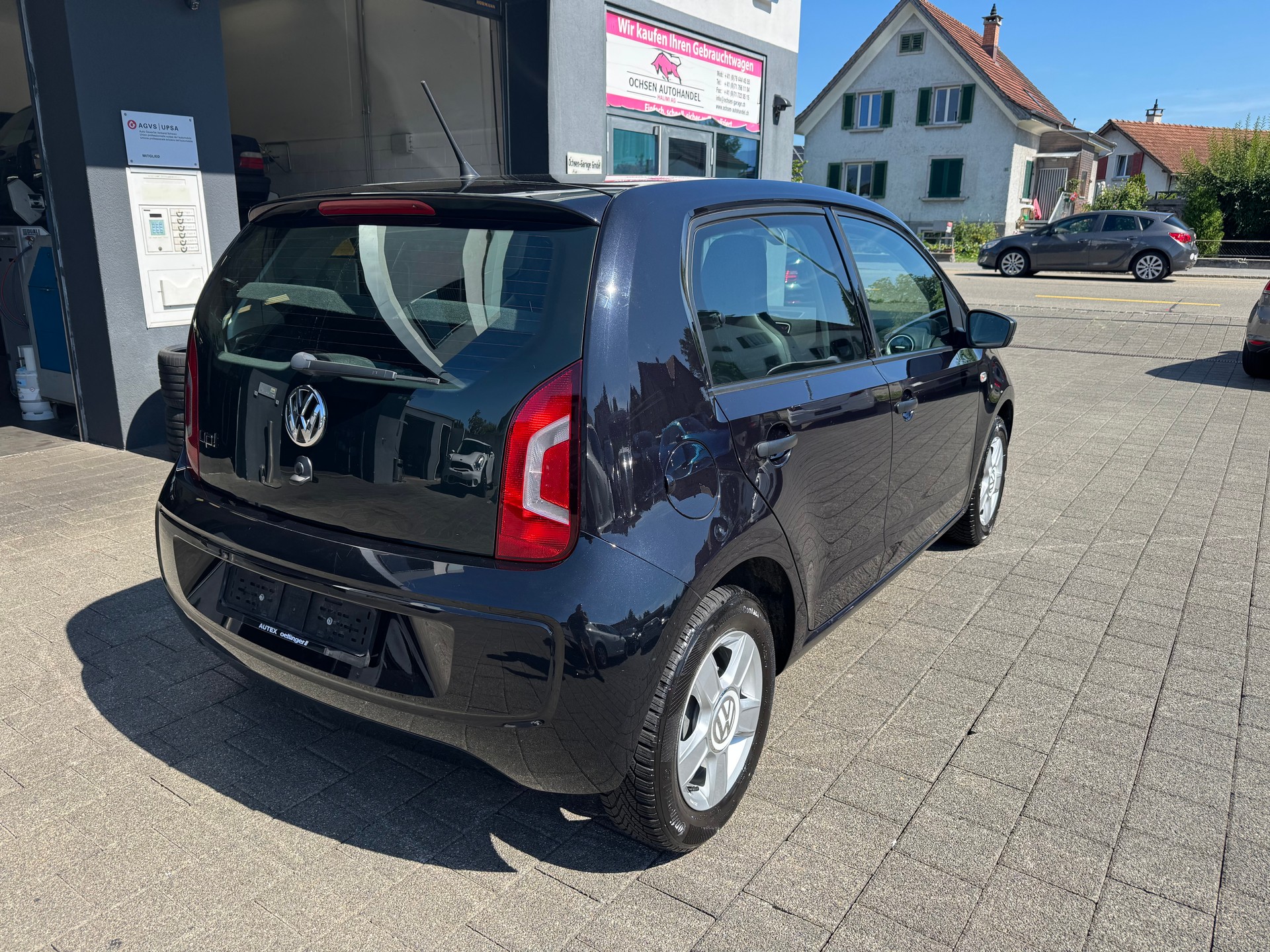 VW Up 1.0 start up-image-4