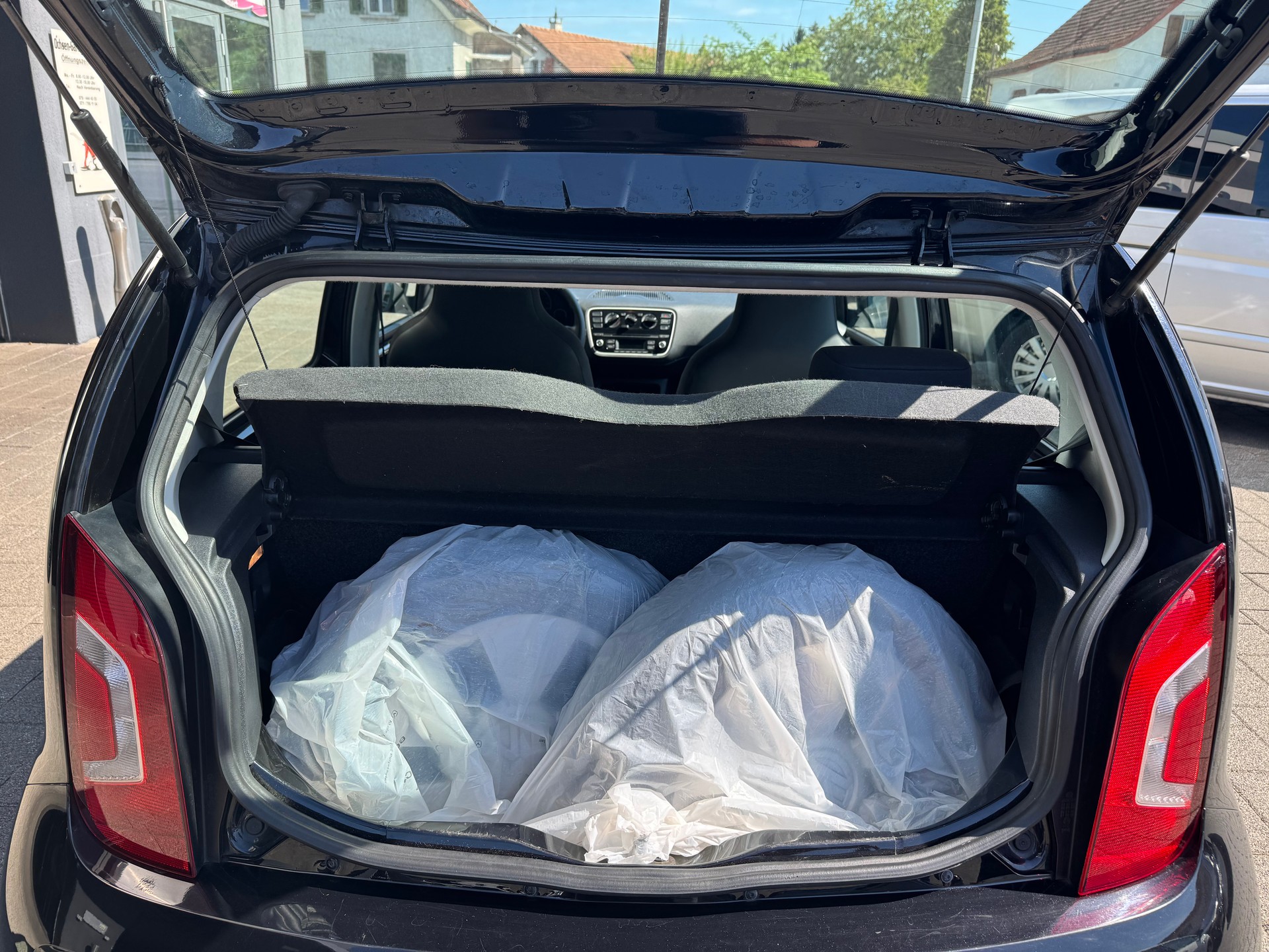VW Up 1.0 start up-image-8