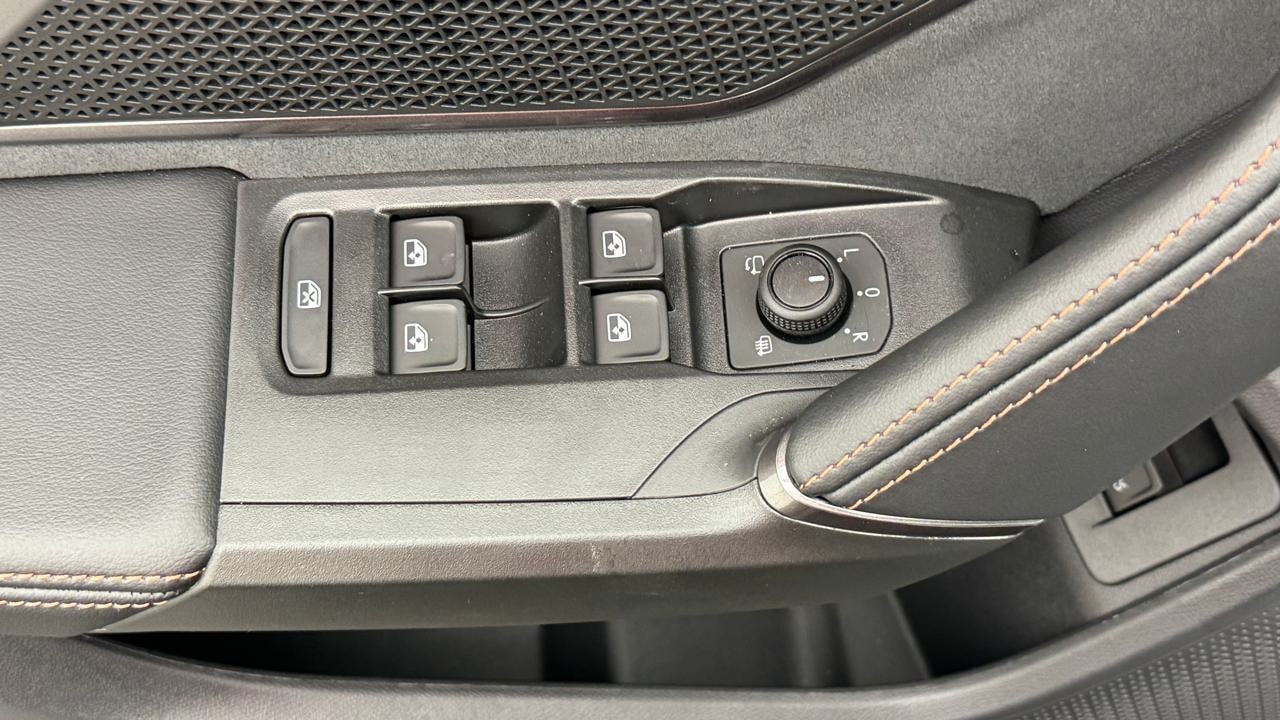 CUPRA Formentor 2.0TSI VZ Black Edtion-image-8
