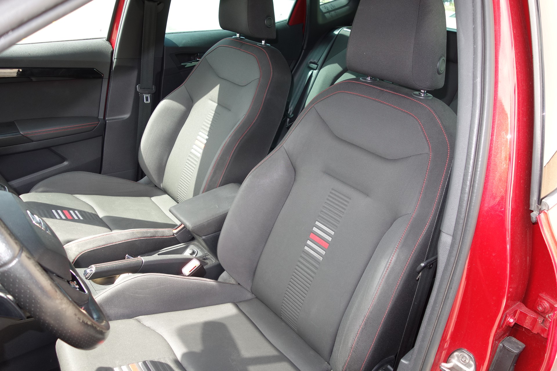 SEAT Arona 1.0 TSI Eco FR DSG-image-4