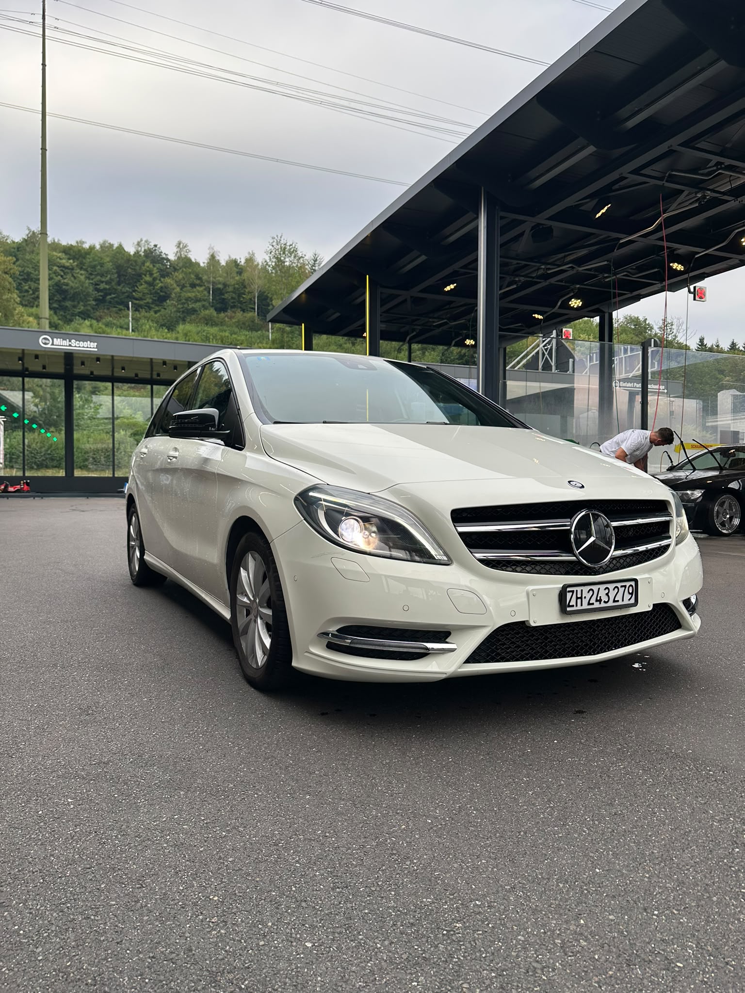 MERCEDES-BENZ B 200 CDI 7G-DCT-image-12