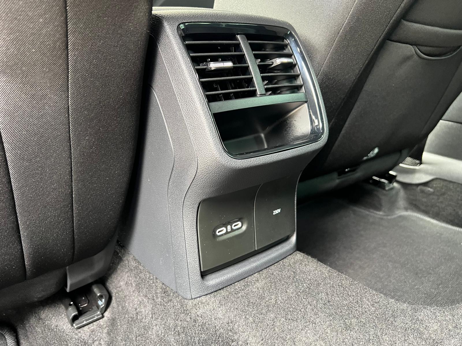 SKODA Octavia Combi 2.0 TDI RS 4x4 DSG-image-29