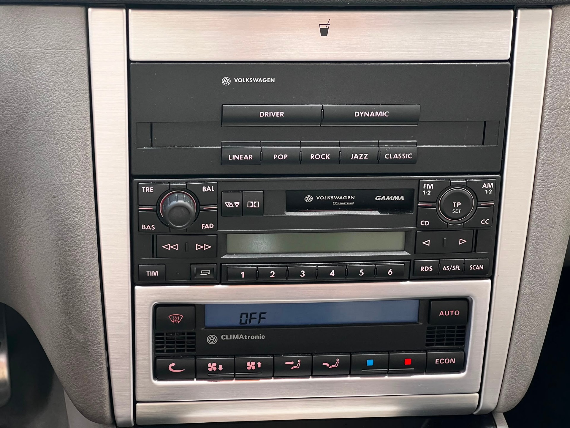 VW Golf R32 4Motion-image-9