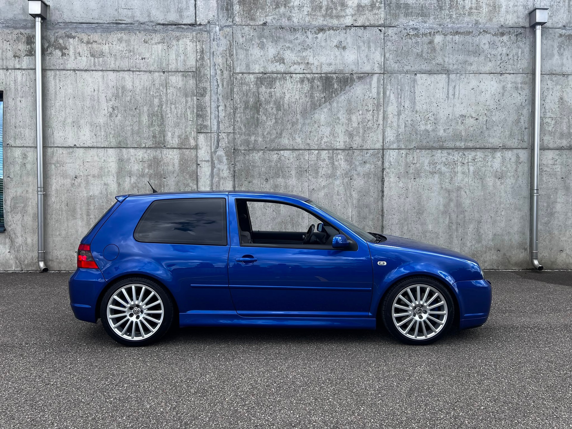 VW Golf R32 4Motion-image-5