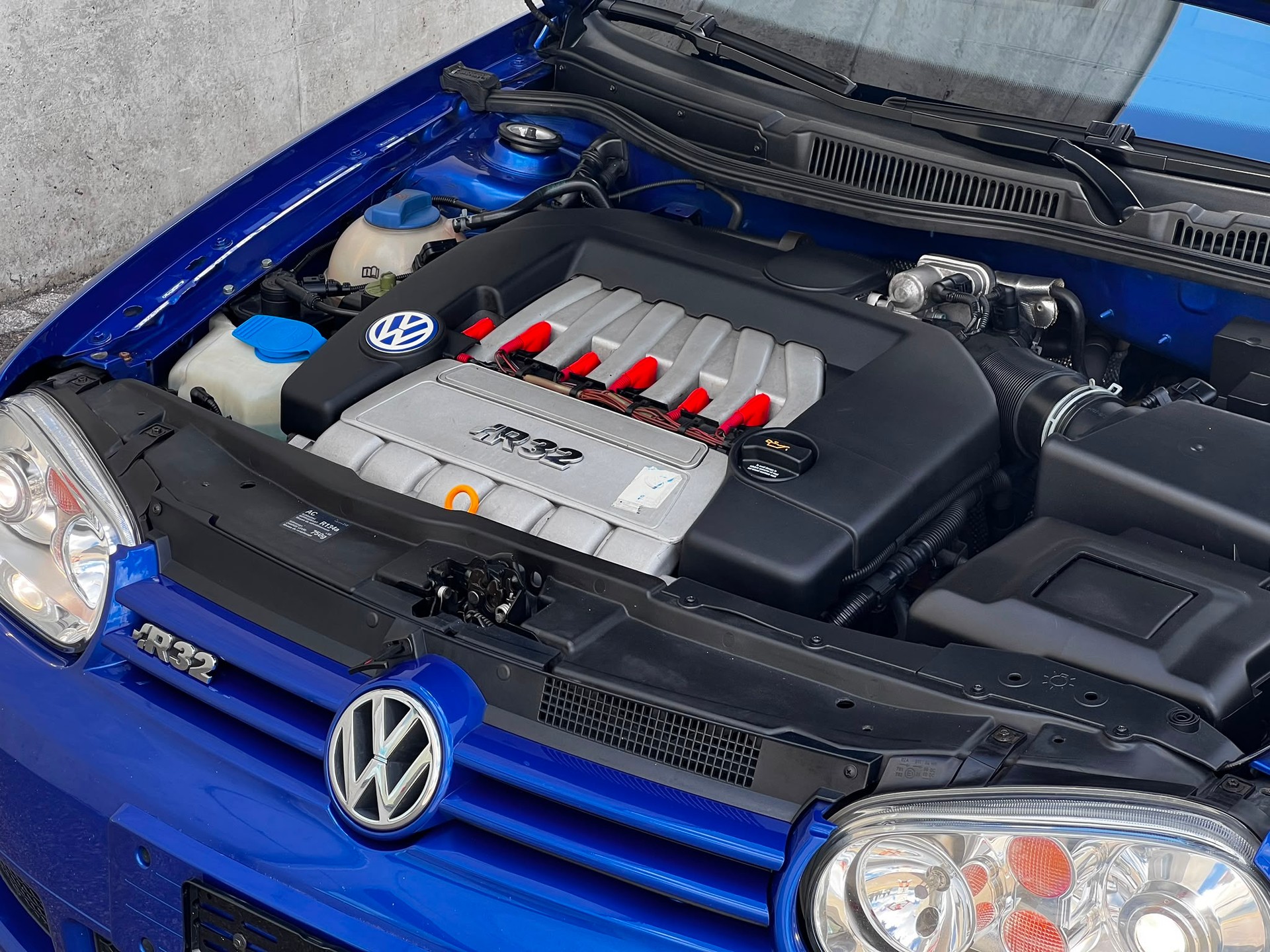 VW Golf R32 4Motion-image-10