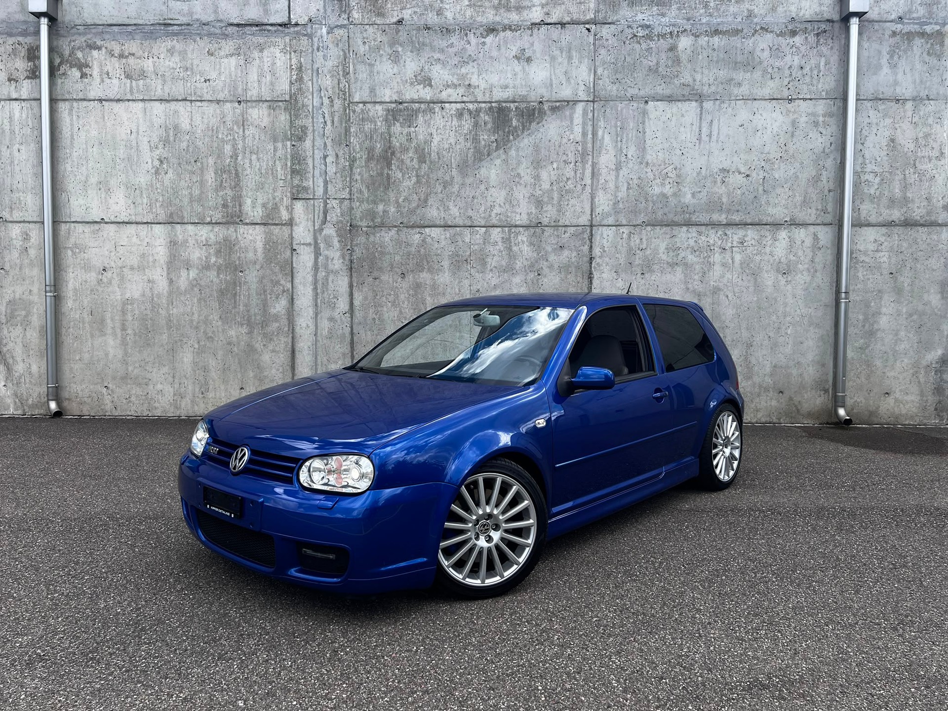 VW Golf R32 4Motion-image-1