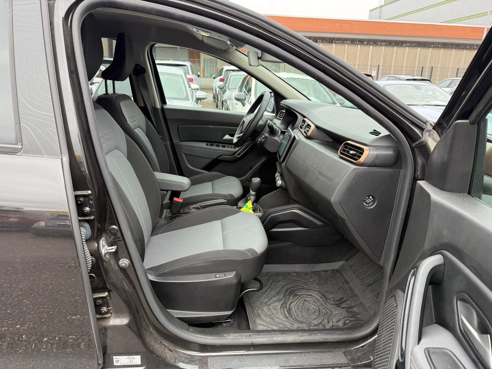 DACIA Duster 1.3 TCe 150 Extreme EDC-image-9
