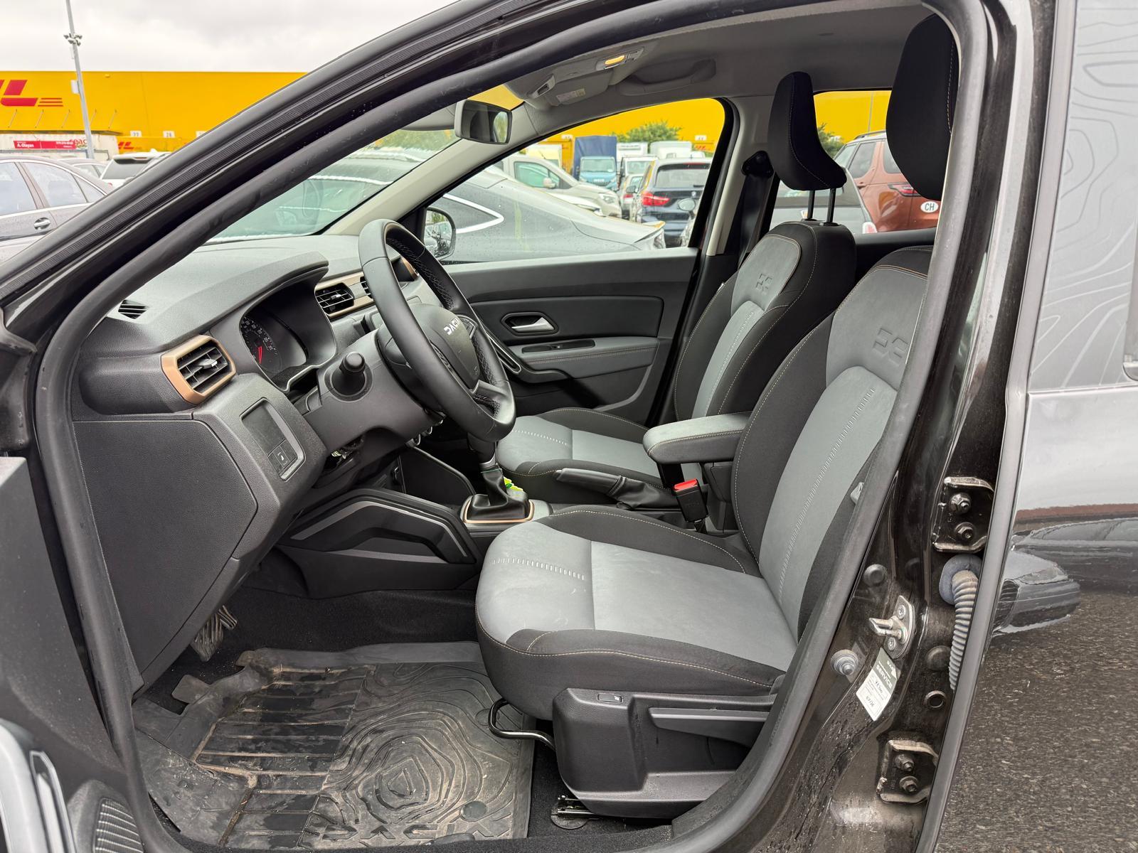 DACIA Duster 1.3 TCe 150 Extreme EDC-image-7