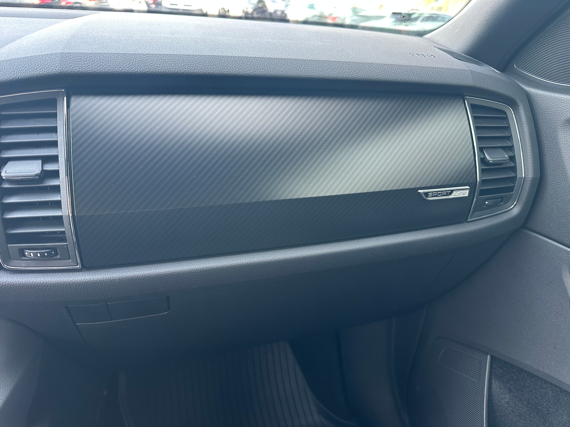 SKODA Kodiaq 2.0 TSI 4x4 Sport Line-image-24