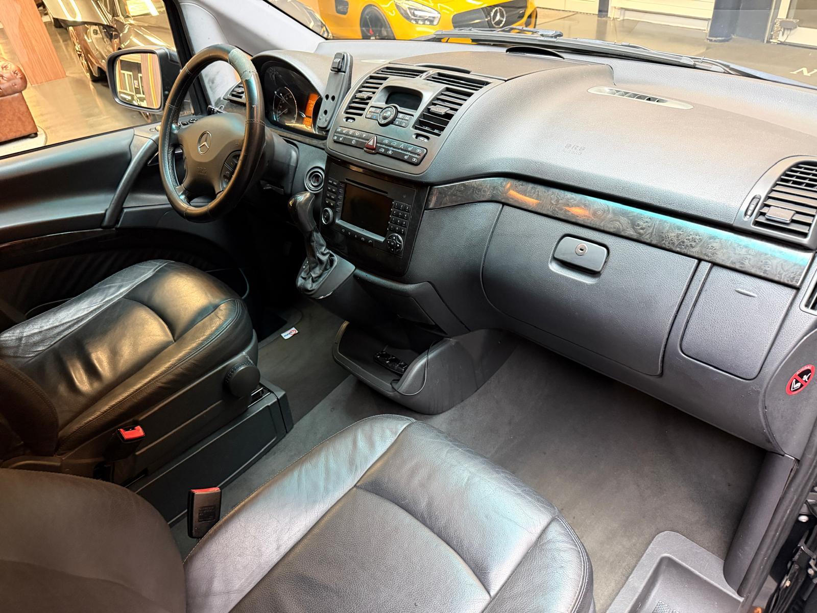 MERCEDES-BENZ Viano 3.0 V6 CDI Trend lang Wagon-image-13