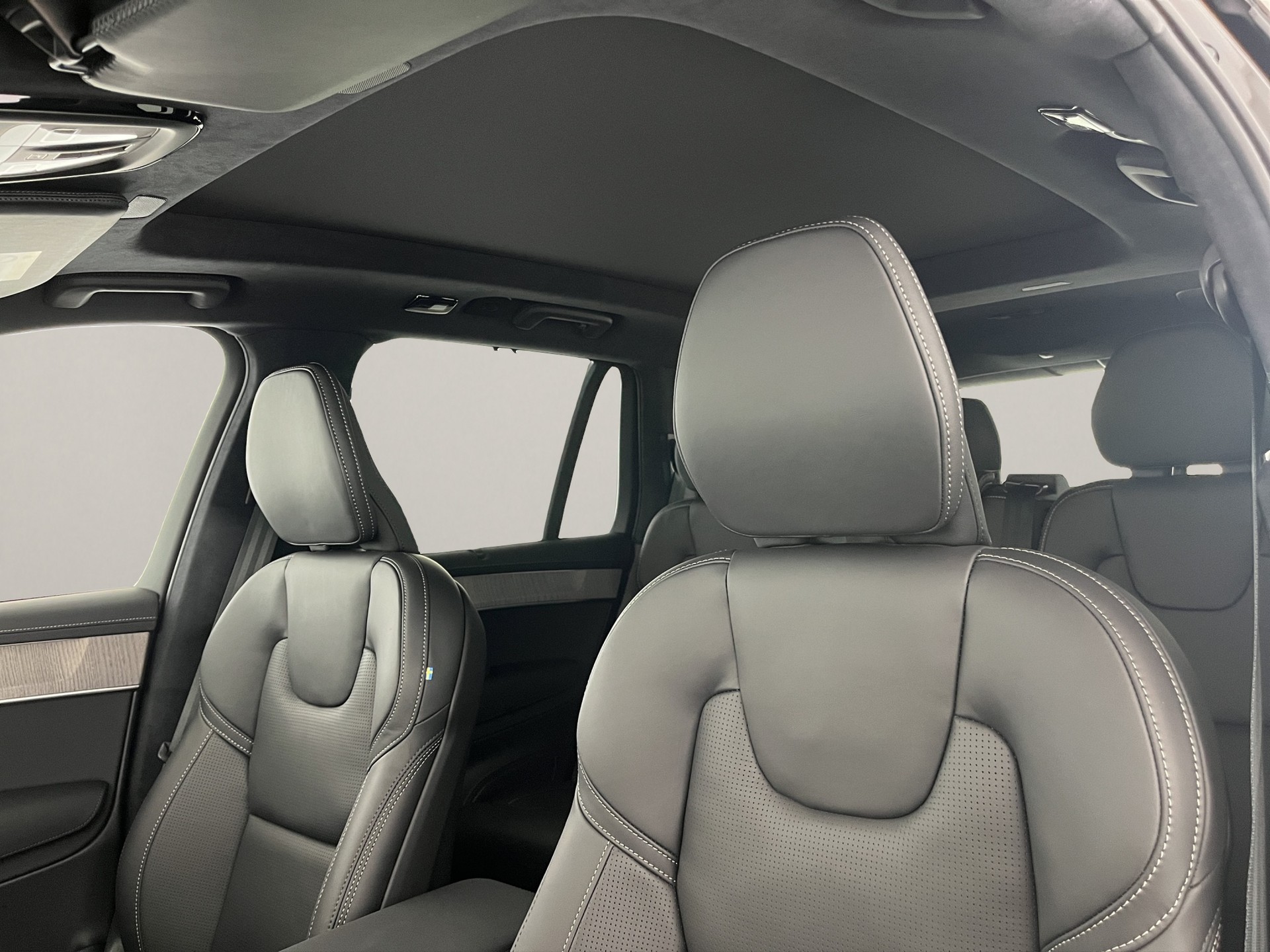 VOLVO XC90 2.0 T8 TE Ultra Dark eAWD-image-17