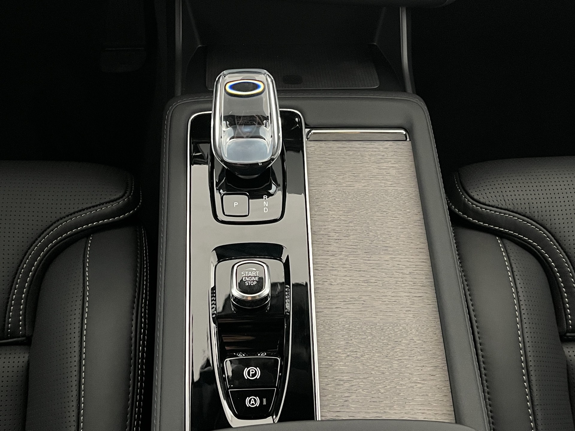 VOLVO XC90 2.0 T8 TE Ultra Dark eAWD-image-14