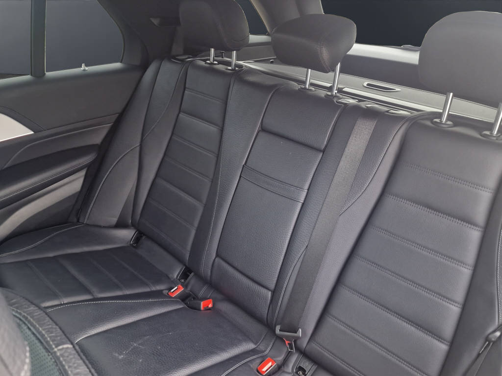 MERCEDES-BENZ GLE 350 d AMG Line 4matic-image-9