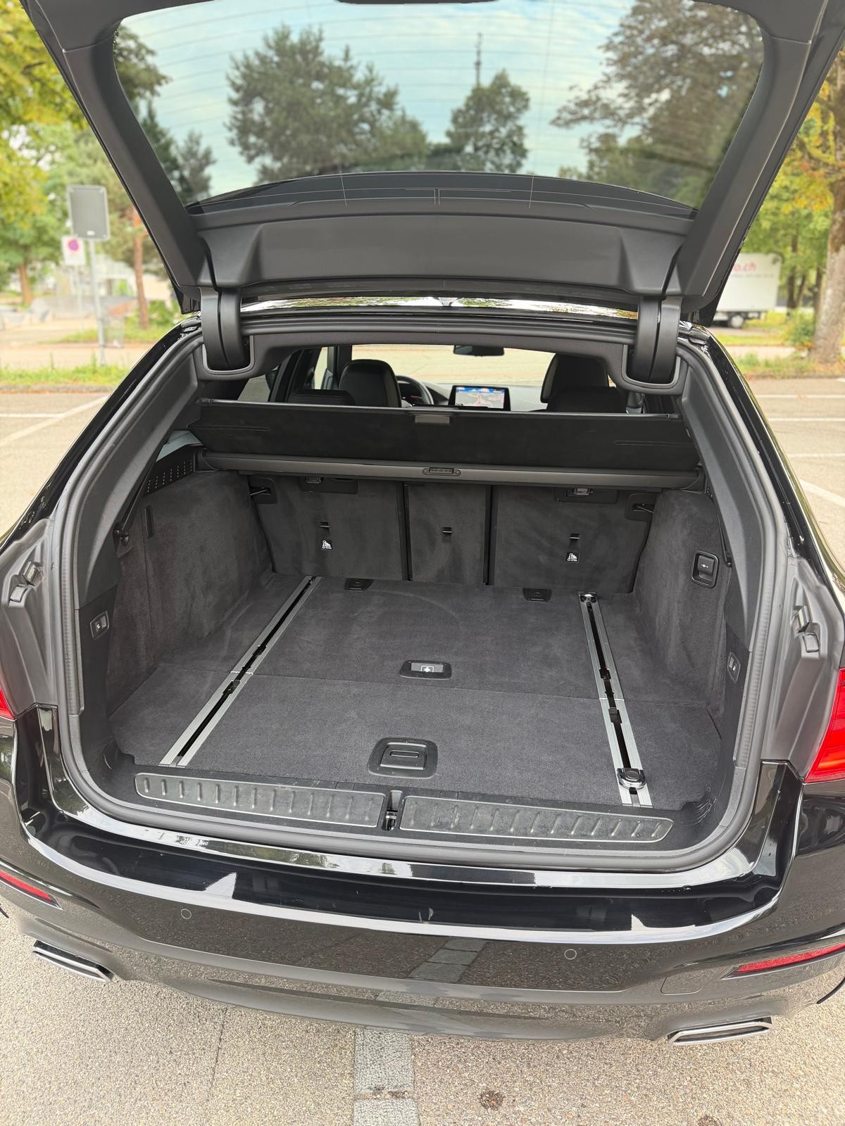 BMW 530d xDrive Touring Steptronic-image-14