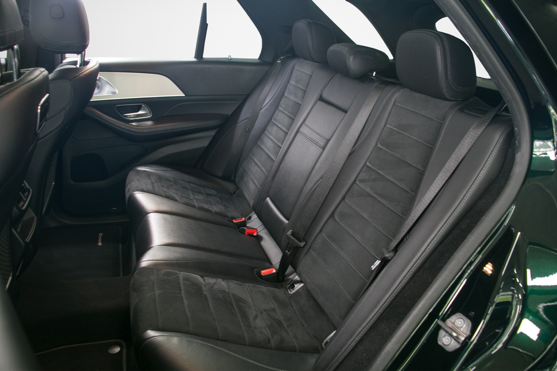 MERCEDES-BENZ GLE 400 d 4Matic AMG Line 9G-Tronic-image-14