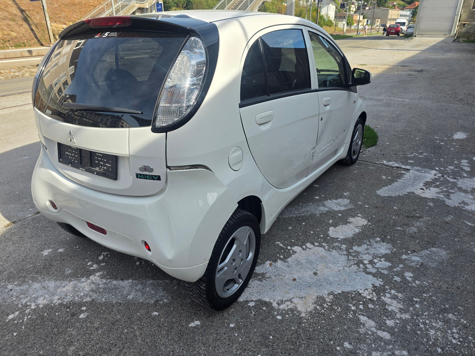 MITSUBISHI i MiEV Style-image-5