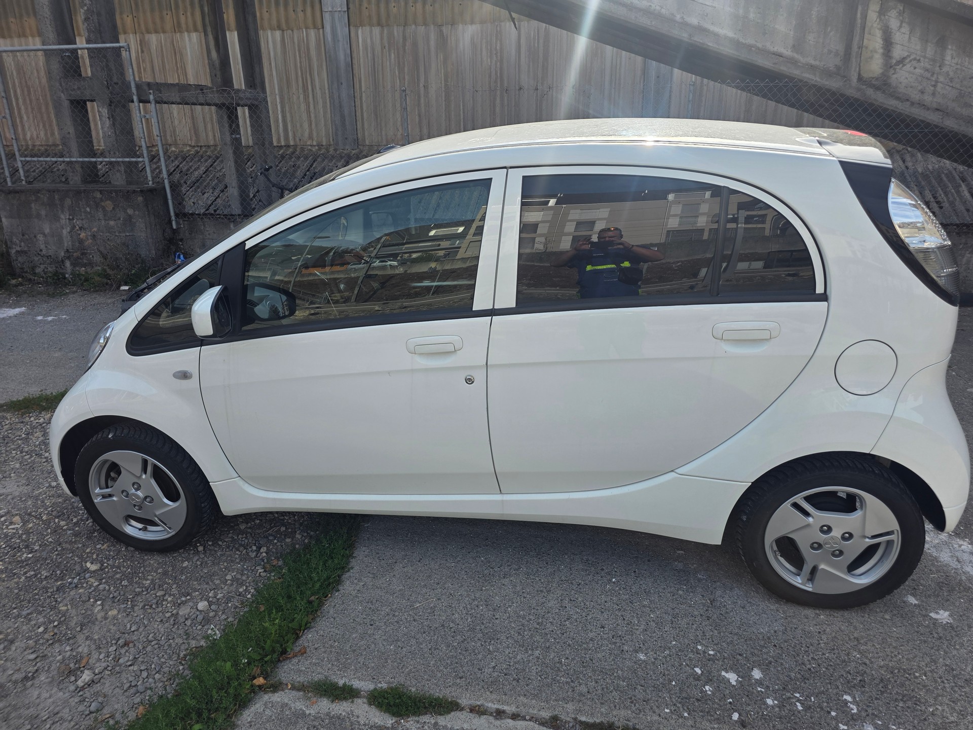 MITSUBISHI i MiEV Style-image-7
