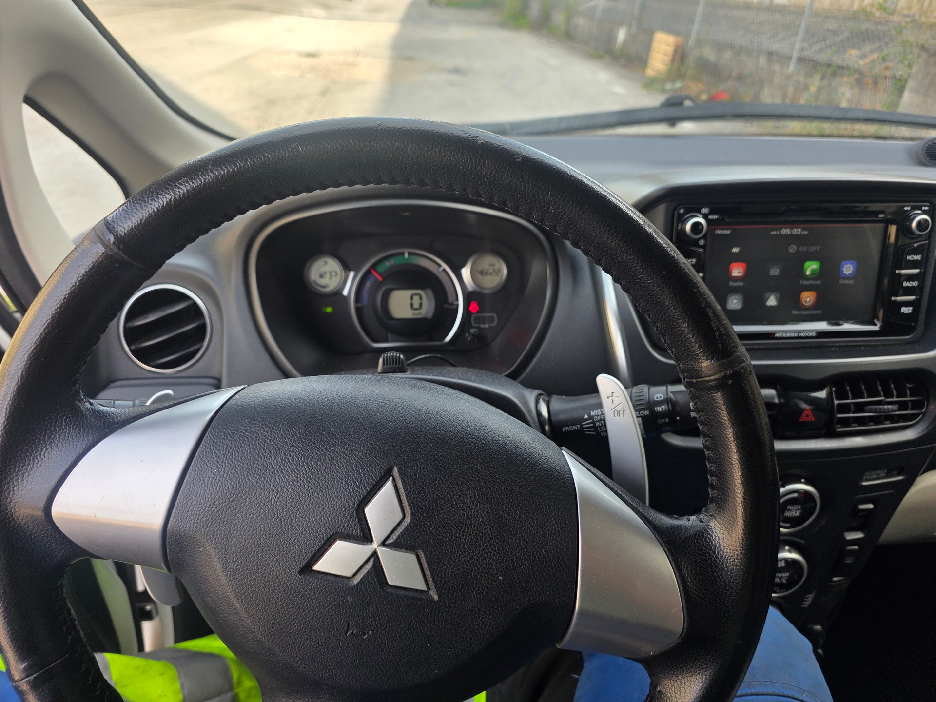 MITSUBISHI i MiEV Style-image-13