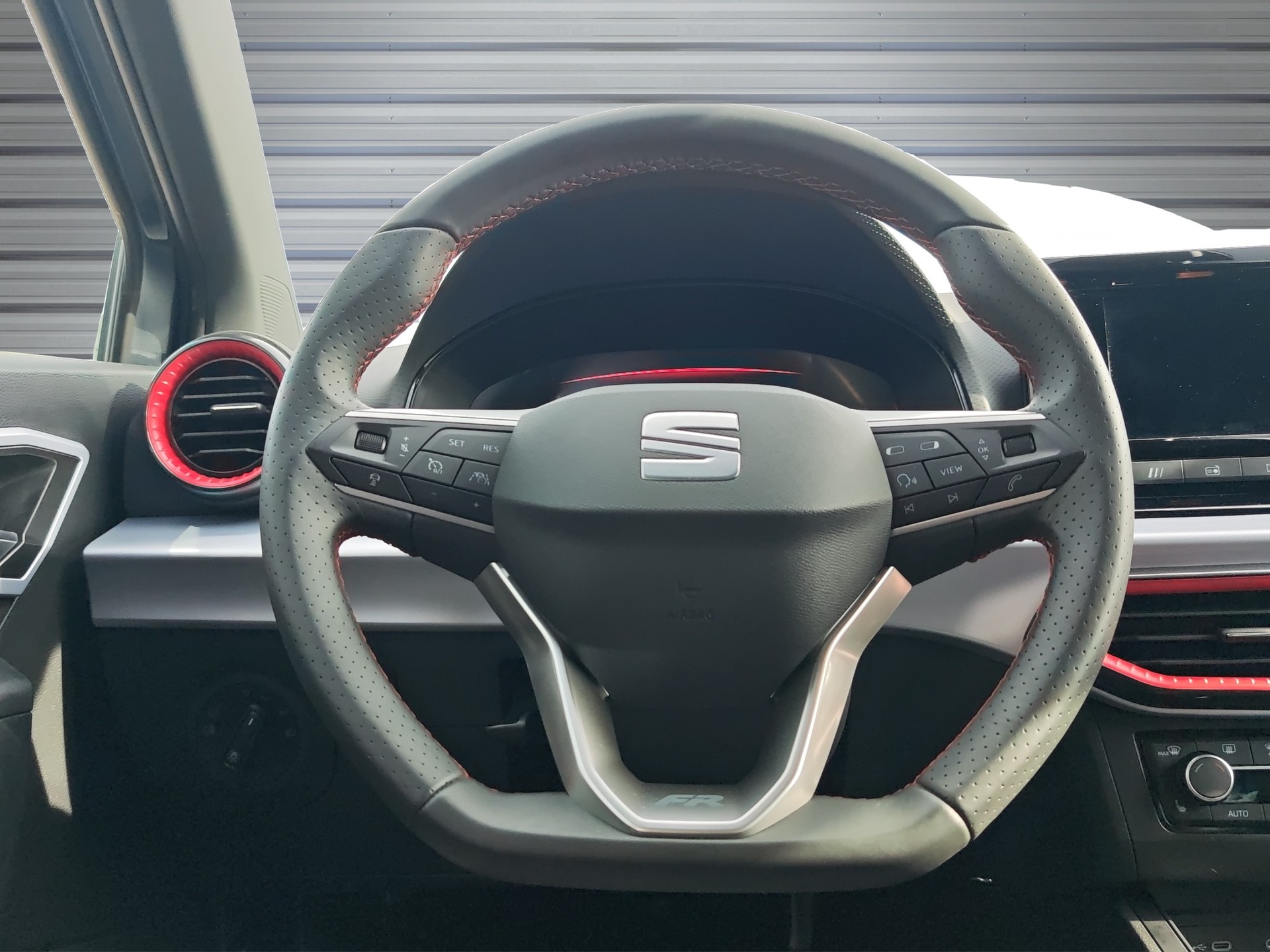 SEAT Ibiza 1.0 EcoTSI FR DSG-image-9