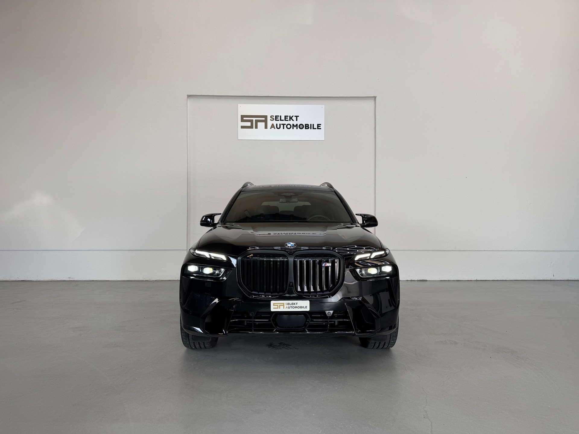 BMW X7 xDrive 48V M60i Steptronic M Sport Pro-image-2