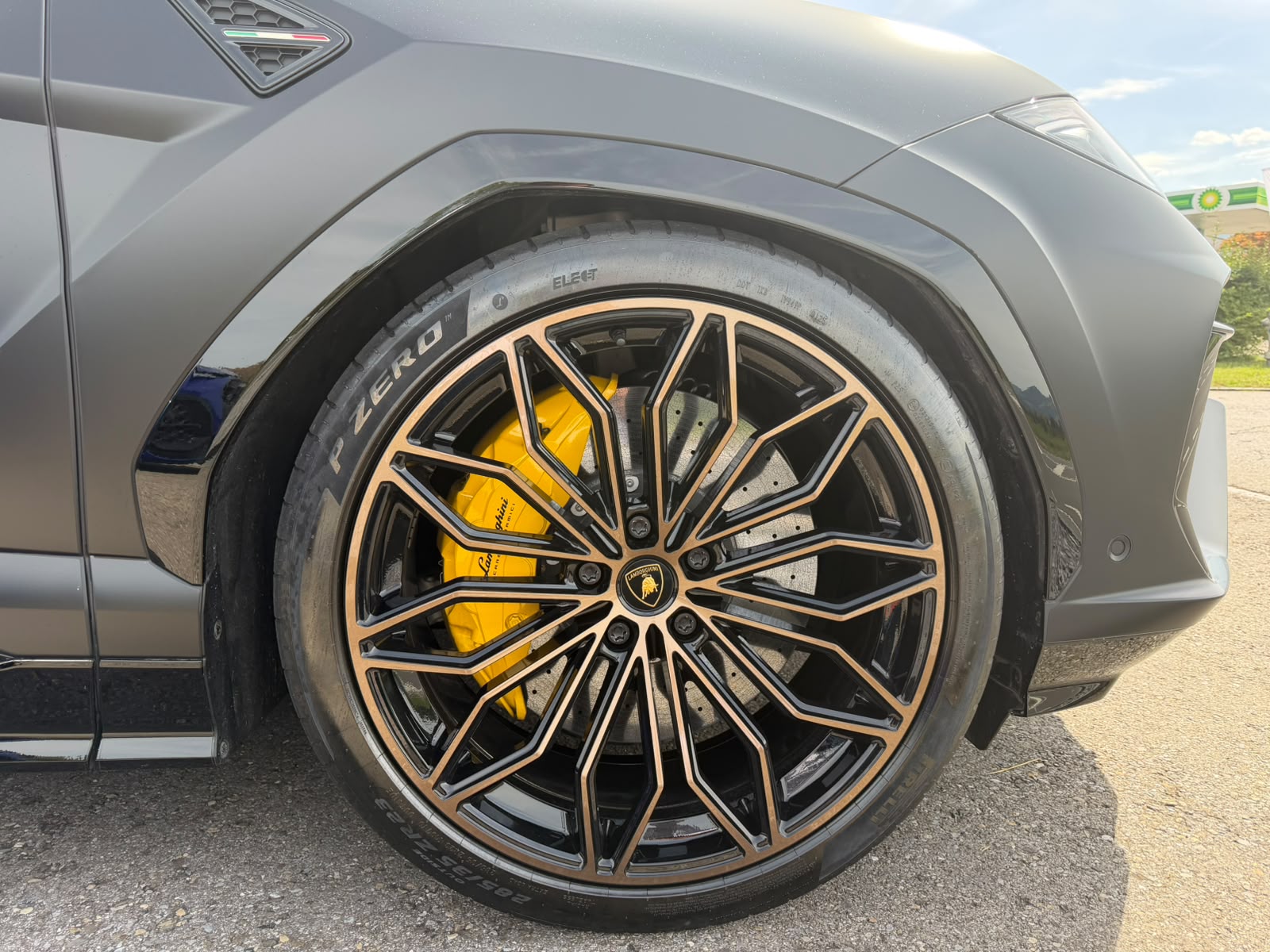 LAMBORGHINI Urus Performante inkl. Akrapovic Auspuffanlage-image-12