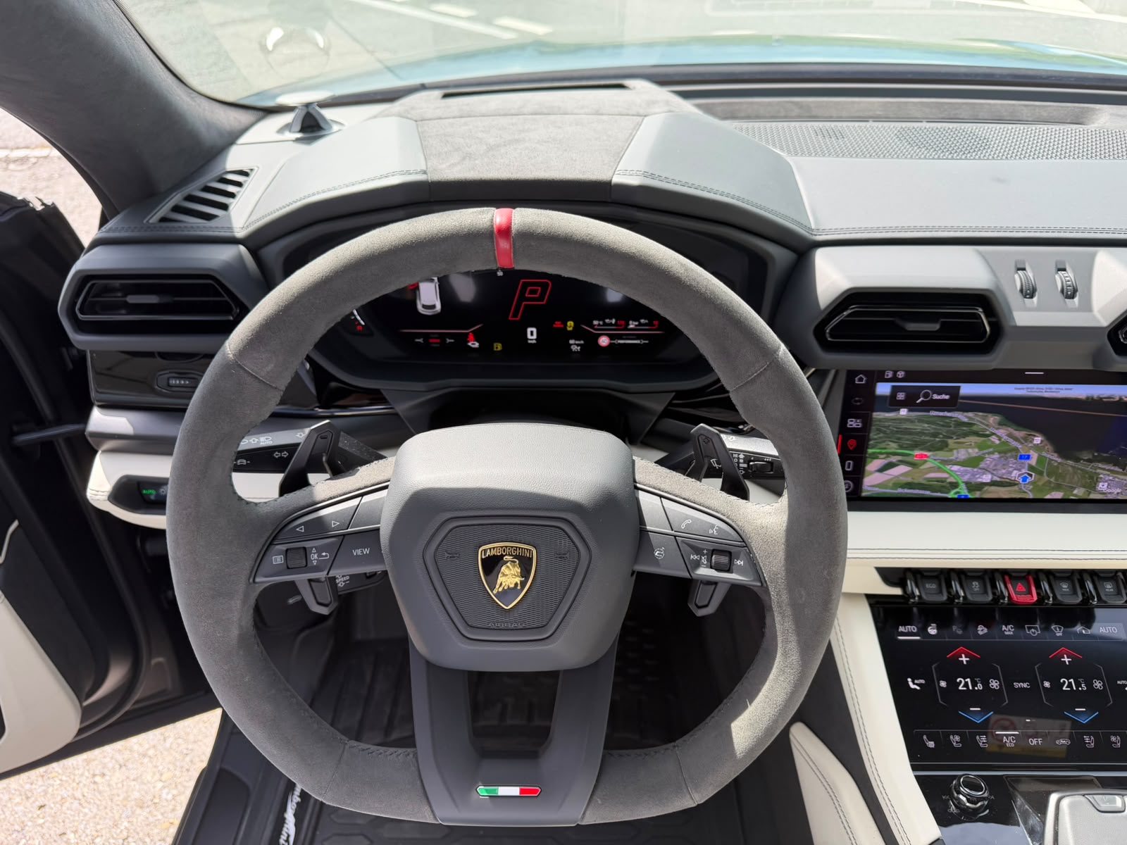LAMBORGHINI Urus Performante inkl. Akrapovic Auspuffanlage-image-14