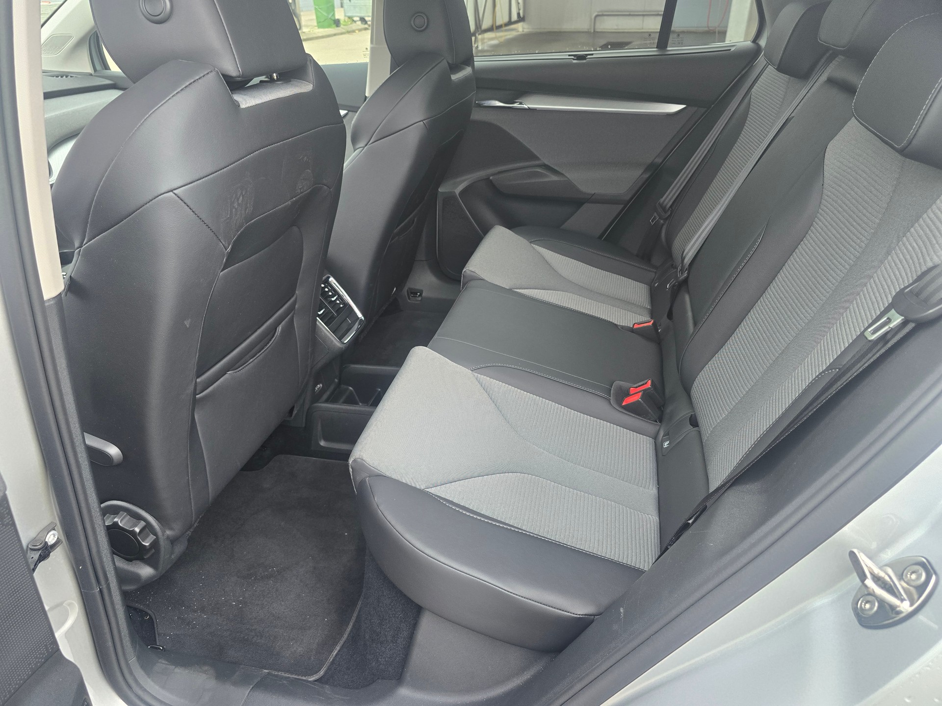 SKODA Enyaq iV 80*Frsch ab MFK** SoH werth 98% *-image-7