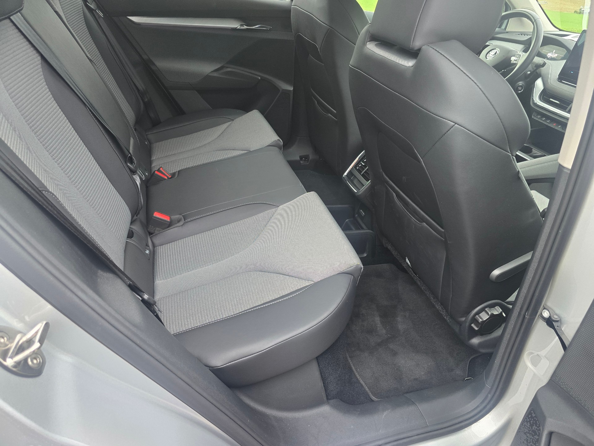 SKODA Enyaq iV 80*Frsch ab MFK** SoH werth 98% *-image-9