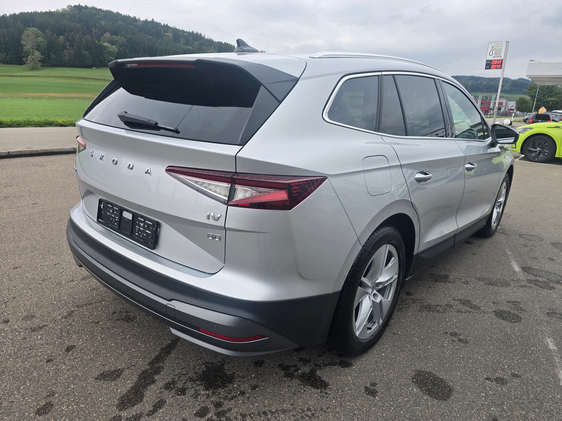 SKODA Enyaq iV 80*Frsch ab MFK** SoH werth 98% *-image-3
