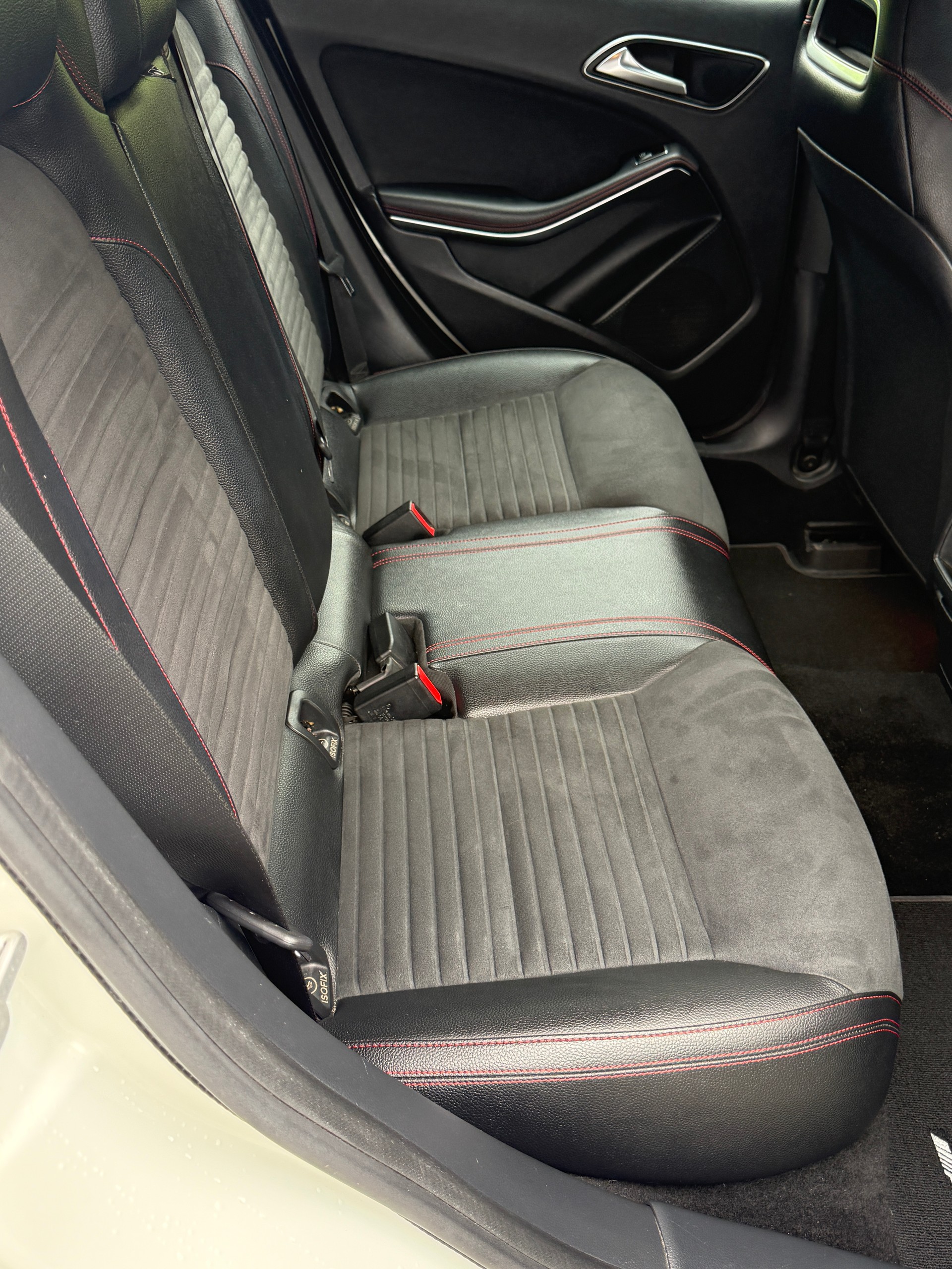 MERCEDES-BENZ CLA Shooting Brake 200 CDI AMG Line 4Matic 7G-DCT-image-6