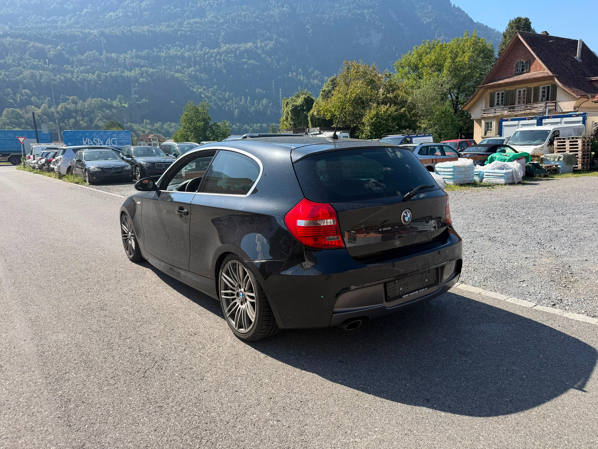 BMW 123d-showroom-element-2