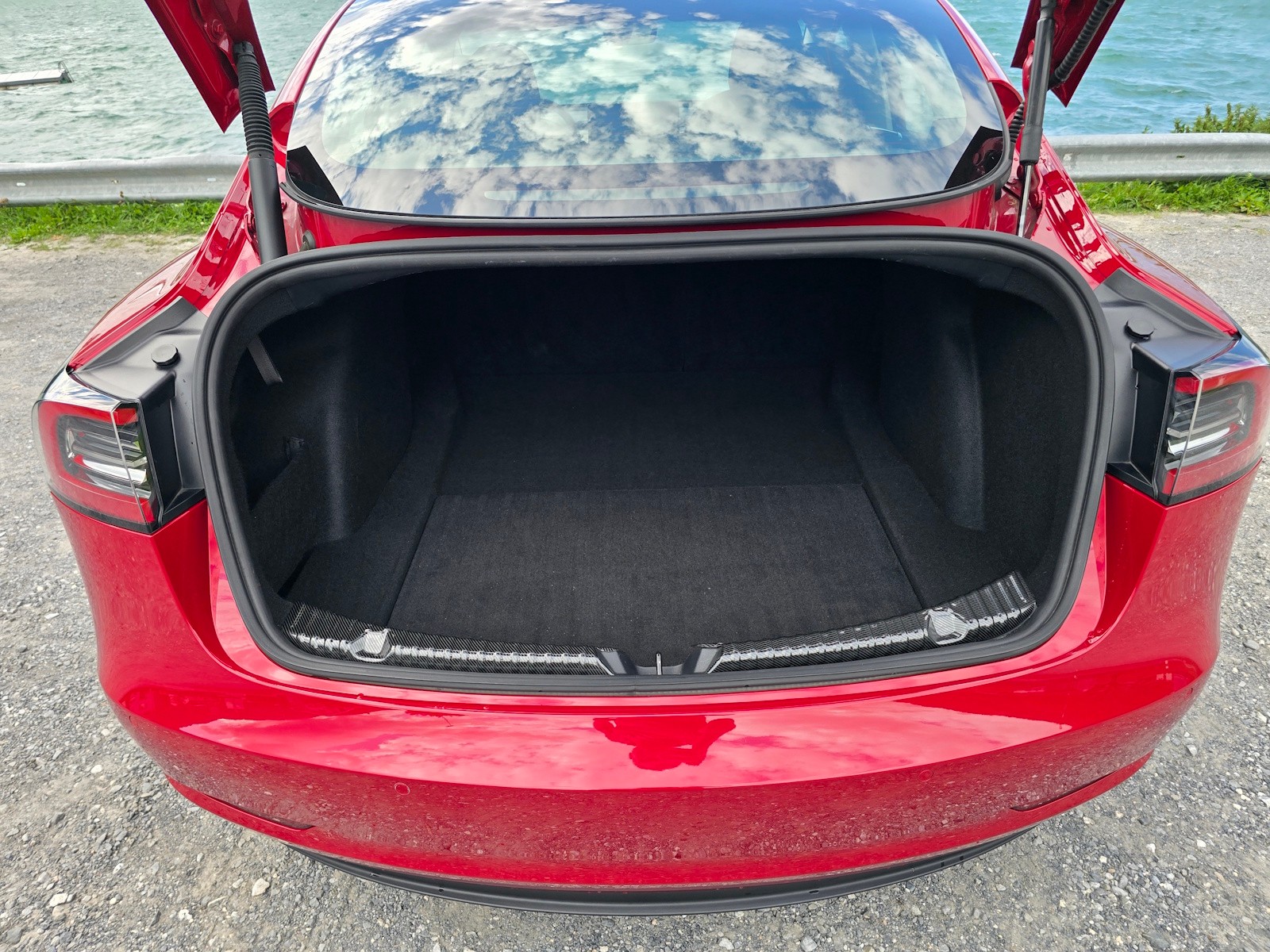TESLA Long Range Dual Motor AWD-image-5