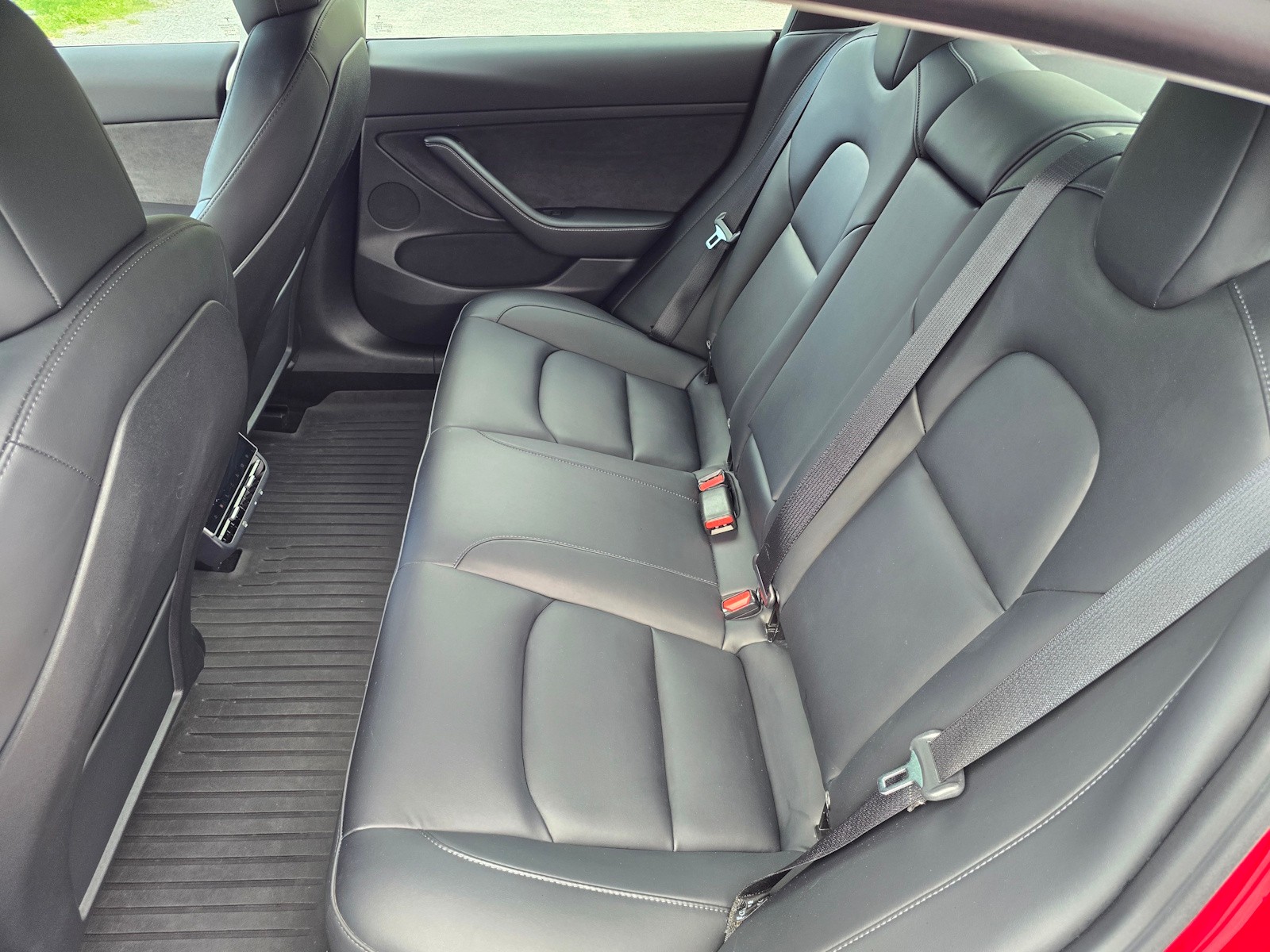 TESLA Long Range Dual Motor AWD-image-7