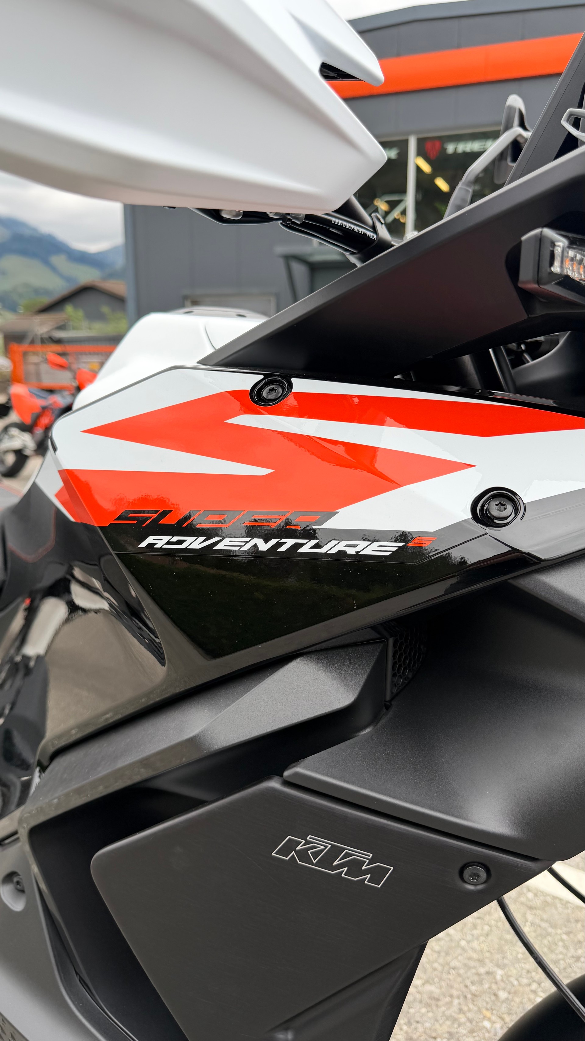 KTM 1390 Super Adventure S EVO-image-4