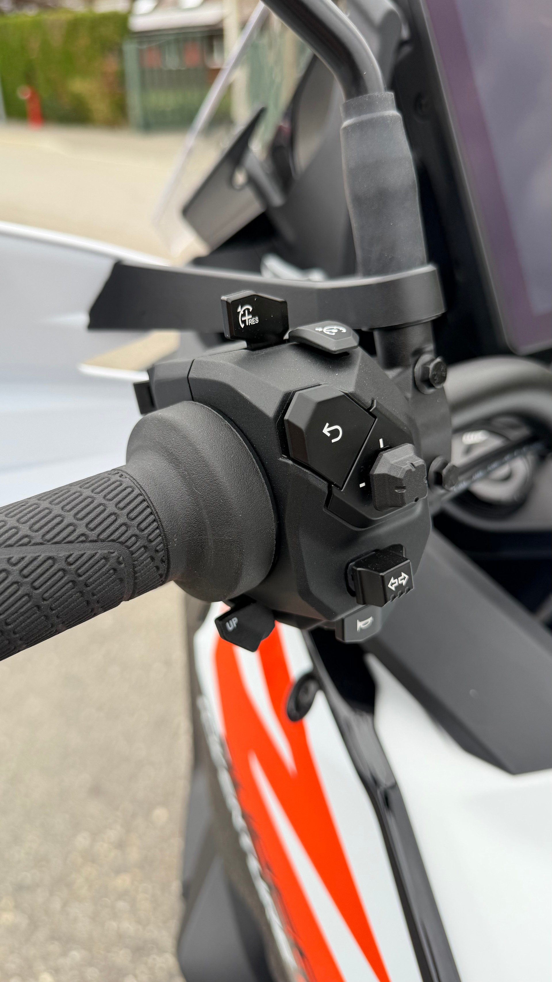 KTM 1390 Super Adventure S EVO-image-9
