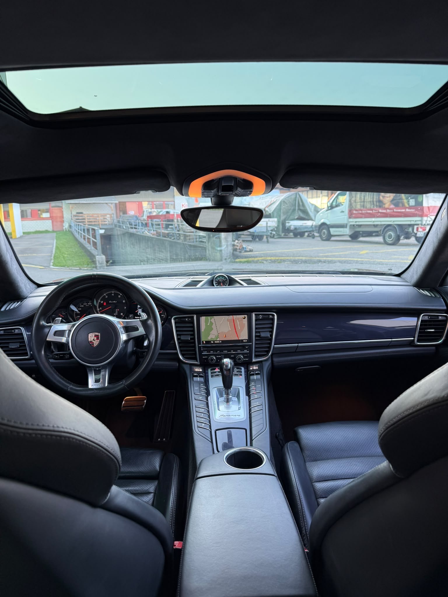 PORSCHE Panamera Turbo 4.8 PDK-image-9