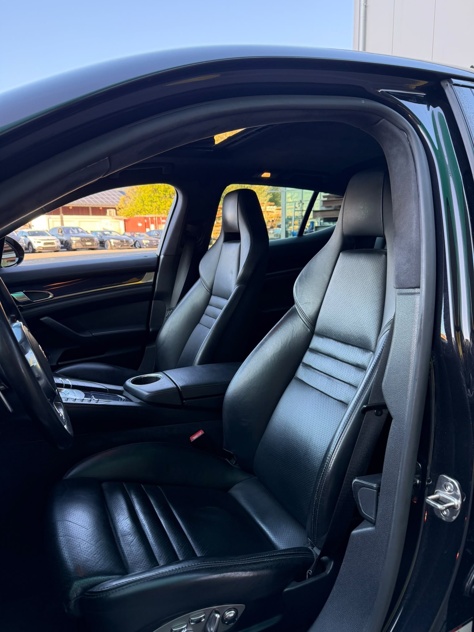 PORSCHE Panamera Turbo 4.8 PDK-image-8