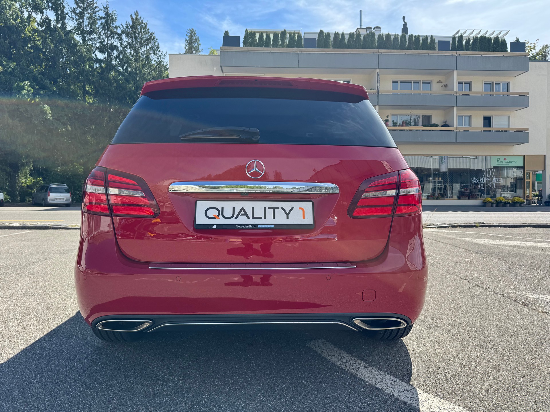 MERCEDES-BENZ B 220 CDI Swiss Star Edition Urban 4Matic 7G-DCT-image-6