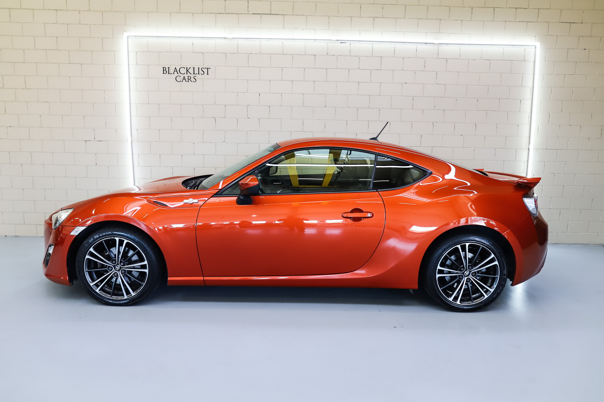 TOYOTA GT 86 2.0 D-4S Sport Automatic-showroom-element-3
