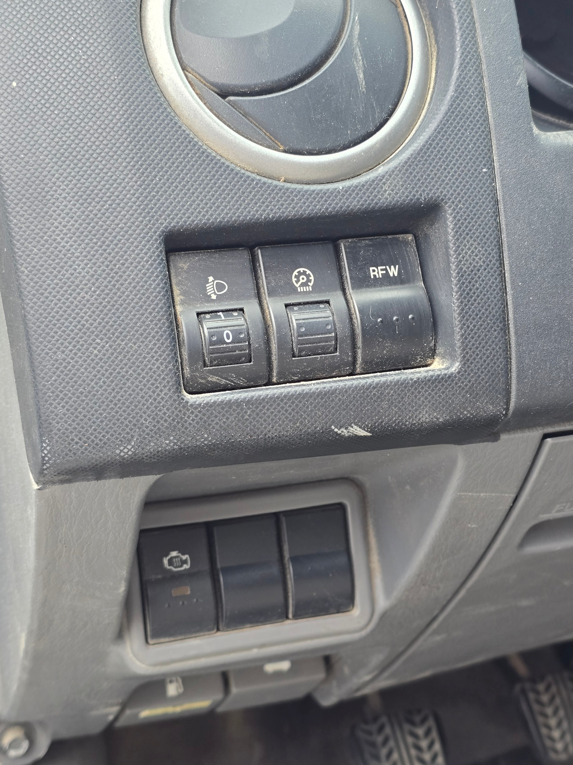FORD Ranger XL 2.5 TDCi 4x4-image-14