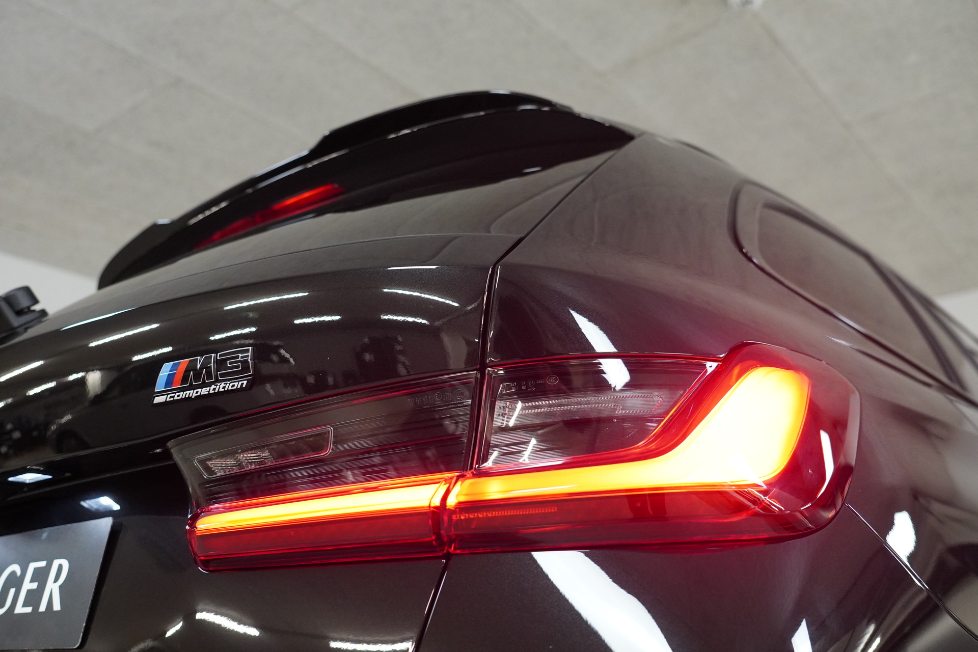 BMW M3 Touring xDrive Competition M-image-15
