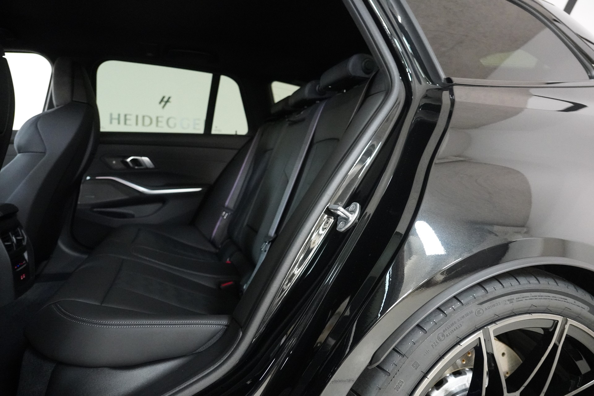 BMW M3 Touring xDrive Competition M-image-12