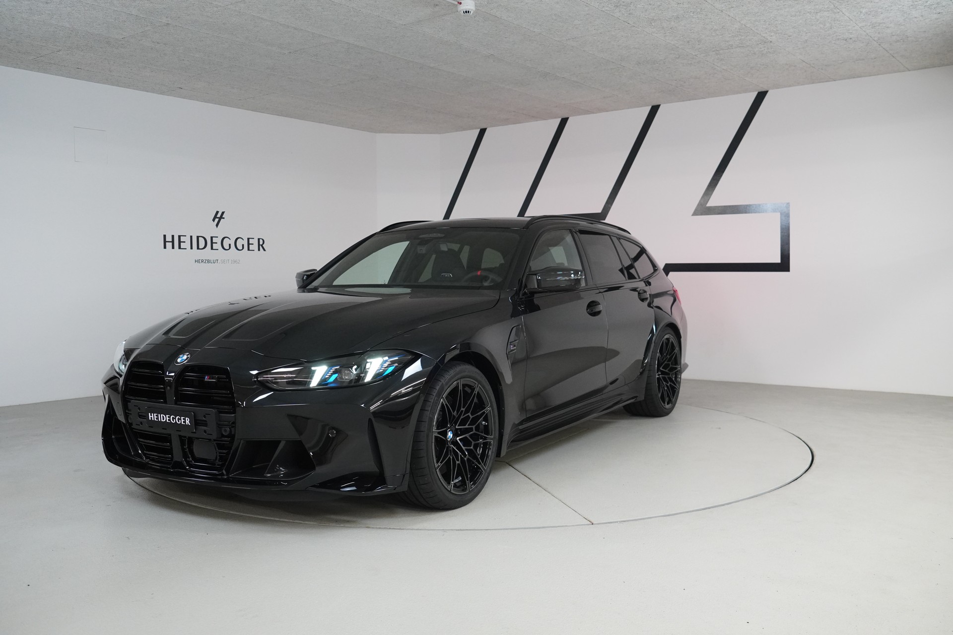 BMW M3 Touring xDrive Competition M-image-0