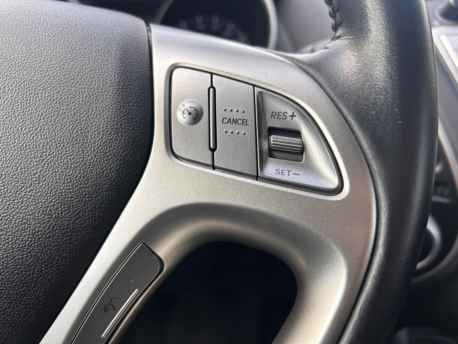 HYUNDAI iX 35 2.0 Comfort 4WD-image-18