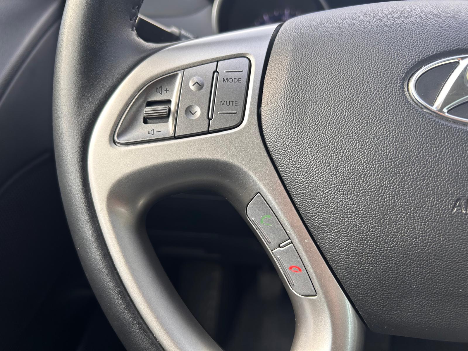 HYUNDAI iX 35 2.0 Comfort 4WD-image-19