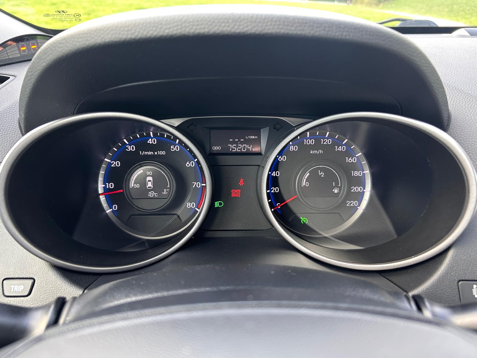 HYUNDAI iX 35 2.0 Comfort 4WD-image-17
