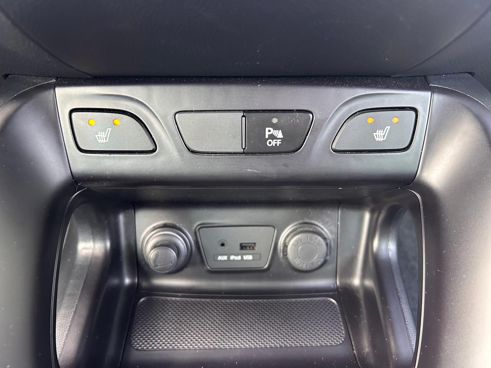 HYUNDAI iX 35 2.0 Comfort 4WD-image-21