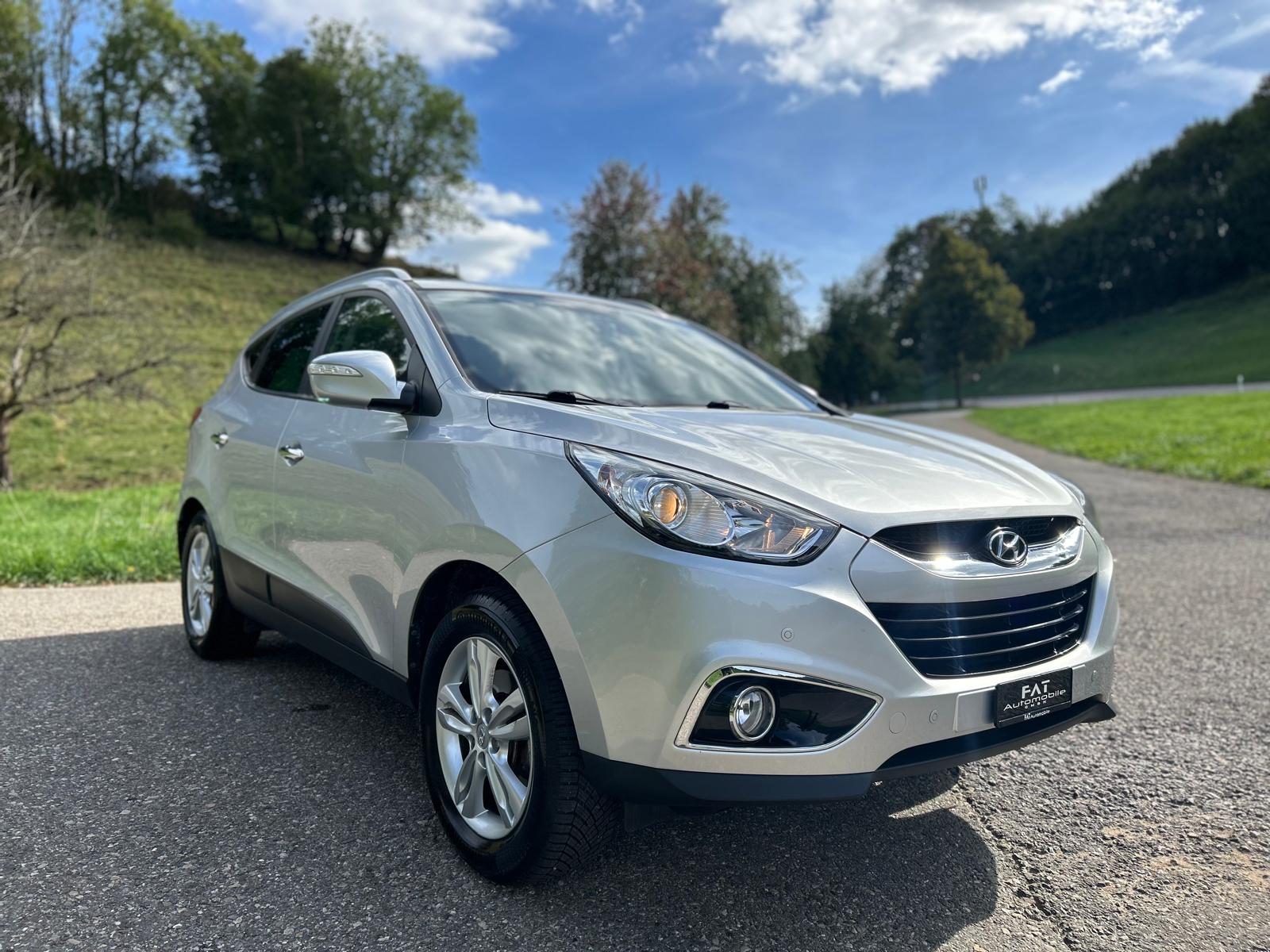 HYUNDAI iX 35 2.0 Comfort 4WD-image-6