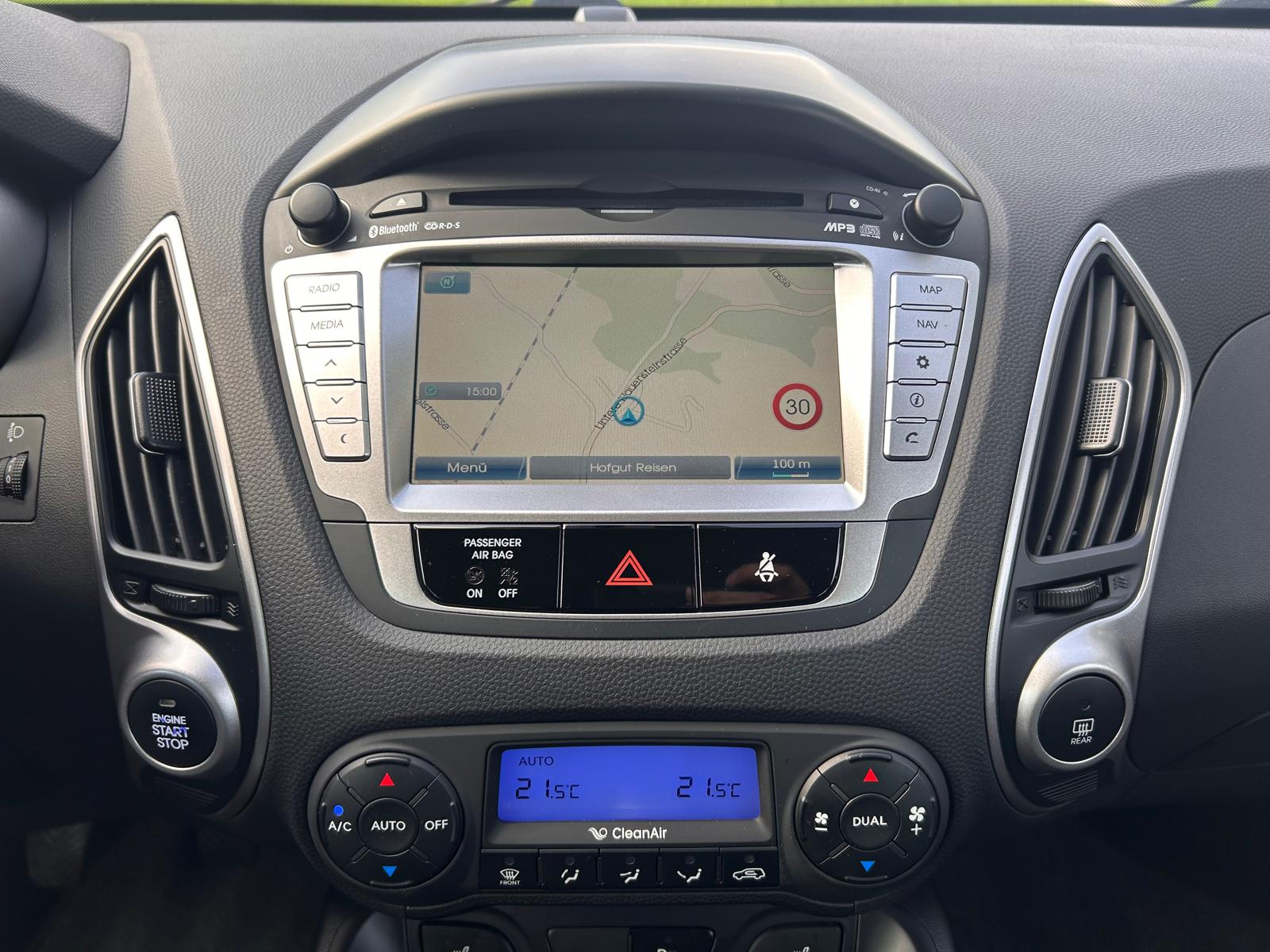HYUNDAI iX 35 2.0 Comfort 4WD-image-23