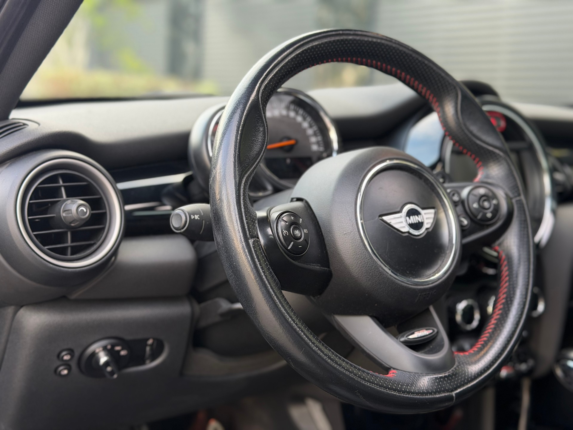 MINI Cooper SD Steptronic-image-12